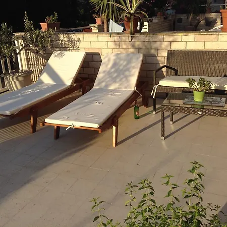 Godinovic Apartment Hvar Town